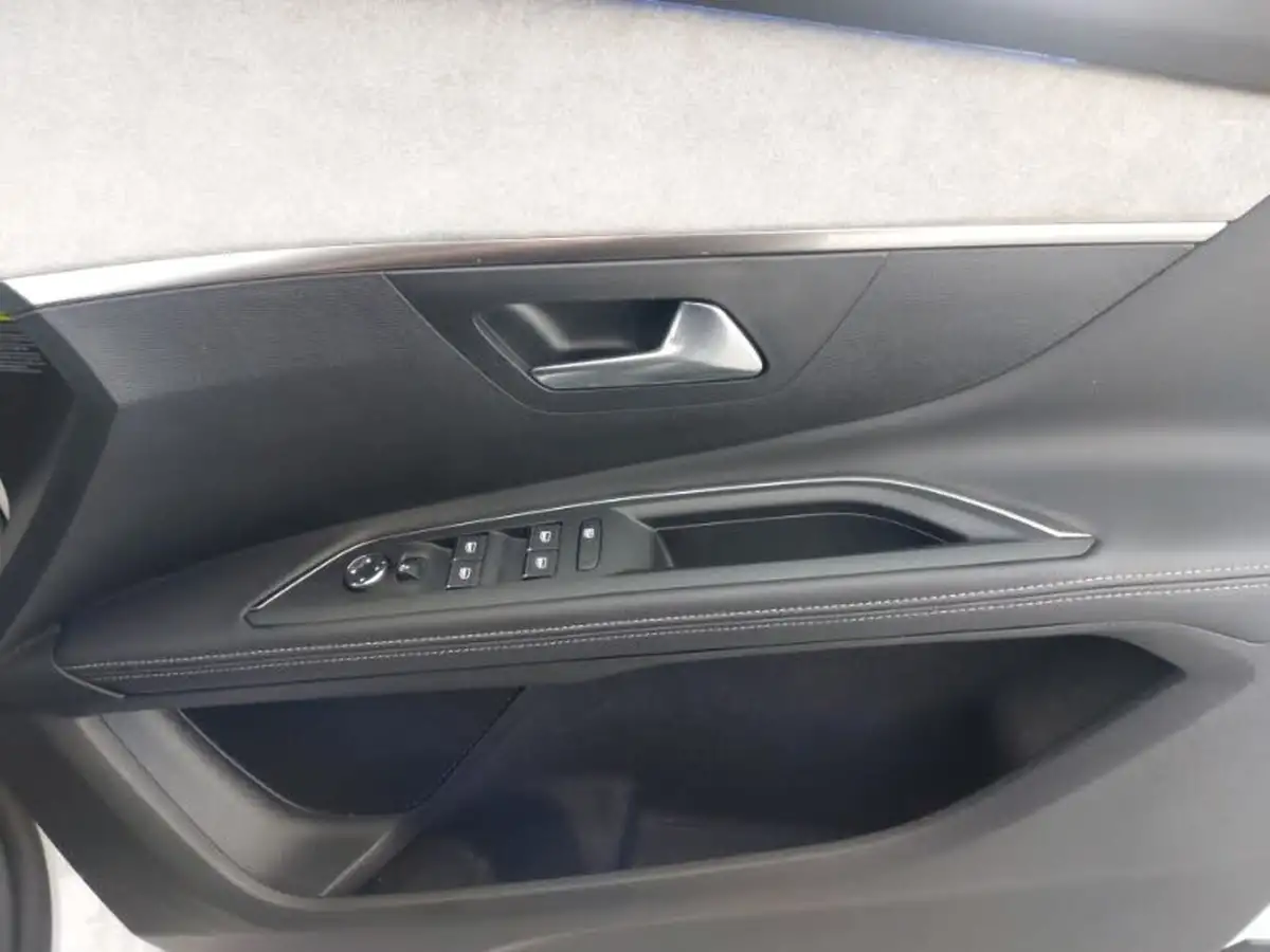 2022-peugeot-5008-suv-16-puretech-gt-premium-big-15
