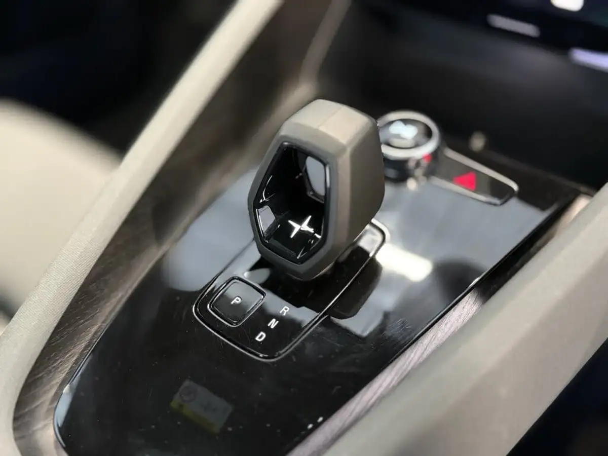 2021-polestar-polestar-2-e-ps2-300kw-longe-dual-plus-pilot-big-10