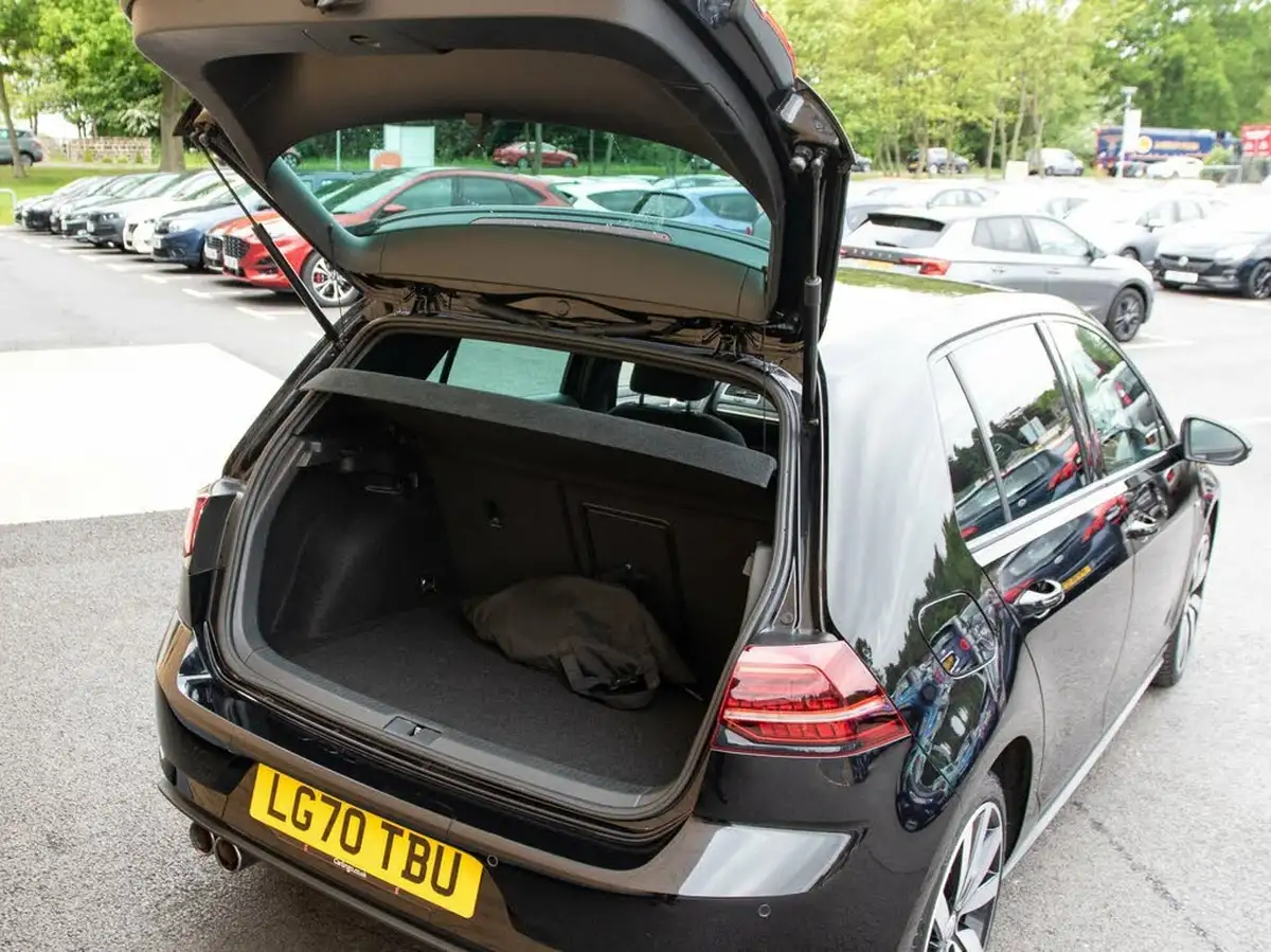 2020-volkswagen-golf-14-tsi-gte-advance-big-33