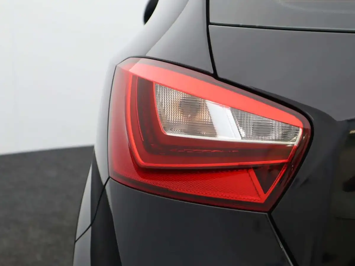 2017-seat-ibiza-14-ecotsi-fr-technology-hatchback-5d-big-63