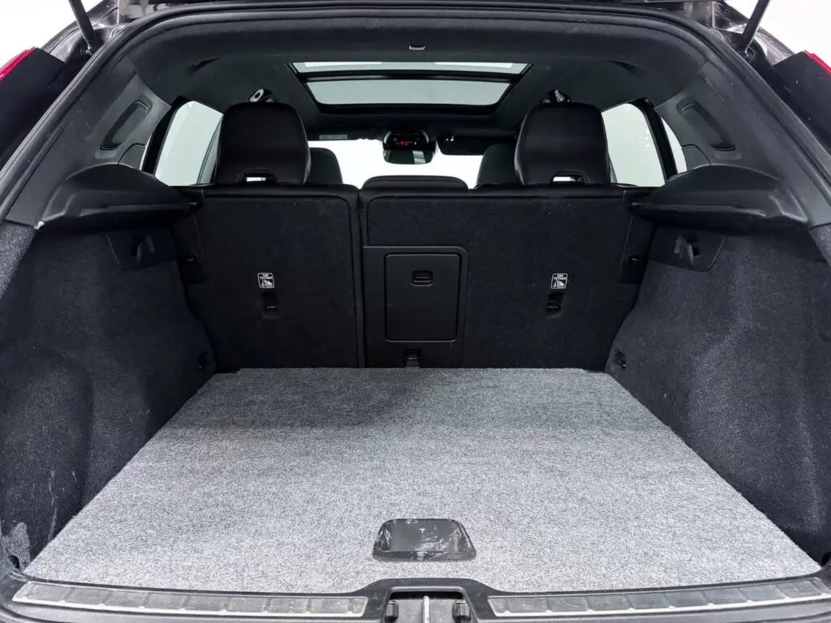 2019-volvo-xc40-20-t5-r-design-pro-big-8
