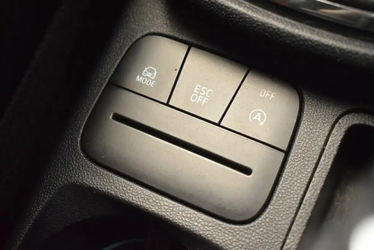 2020-ford-fiesta-15t-st-3-5d-big-28