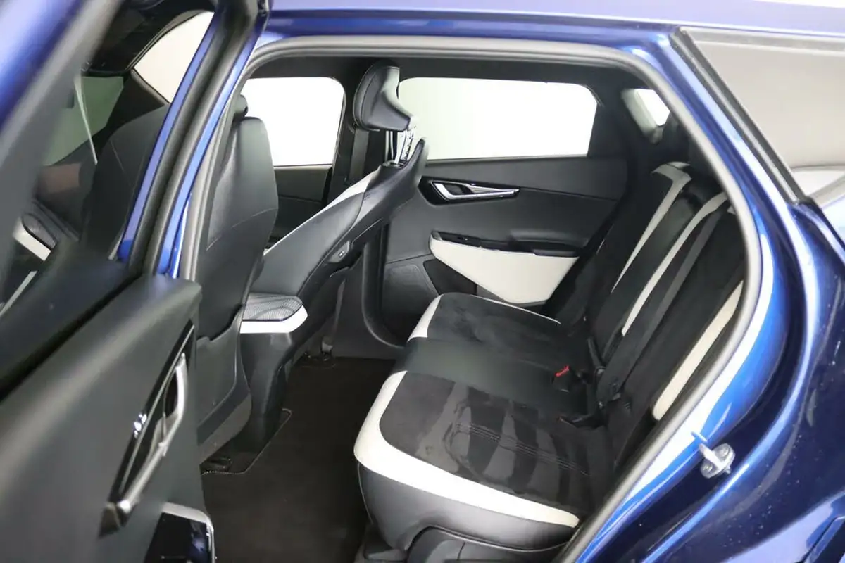 2022-kia-ev6-e-gt-line-225bhp-heat-pump-big-11