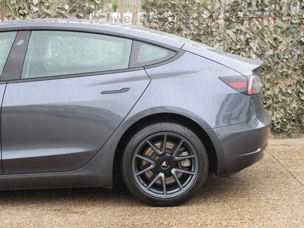 2021-tesla-model-3-e-long-range-4x4-big-19