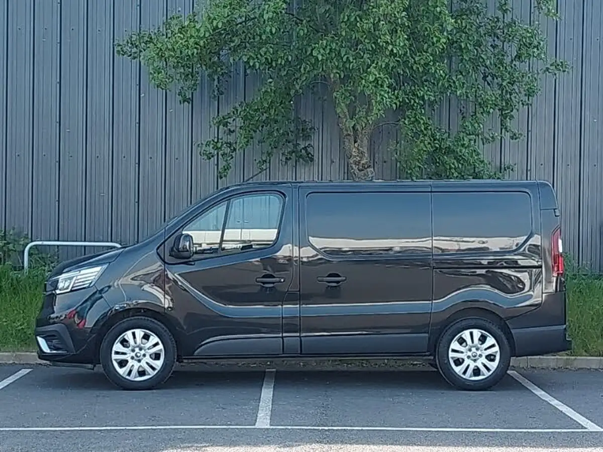 2023-renault-trafic-20dci-sl28-130-sport-big-3
