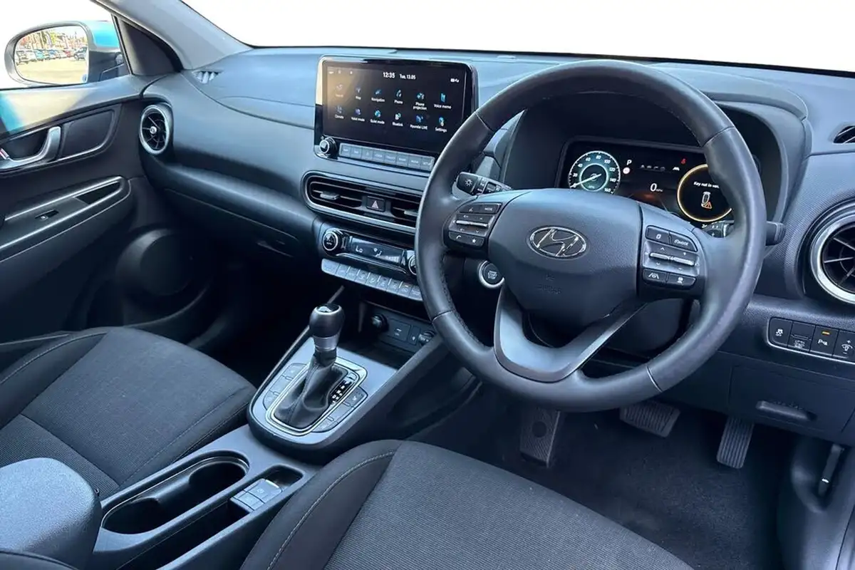 2022-hyundai-kona-16-gdi-premium-big-17