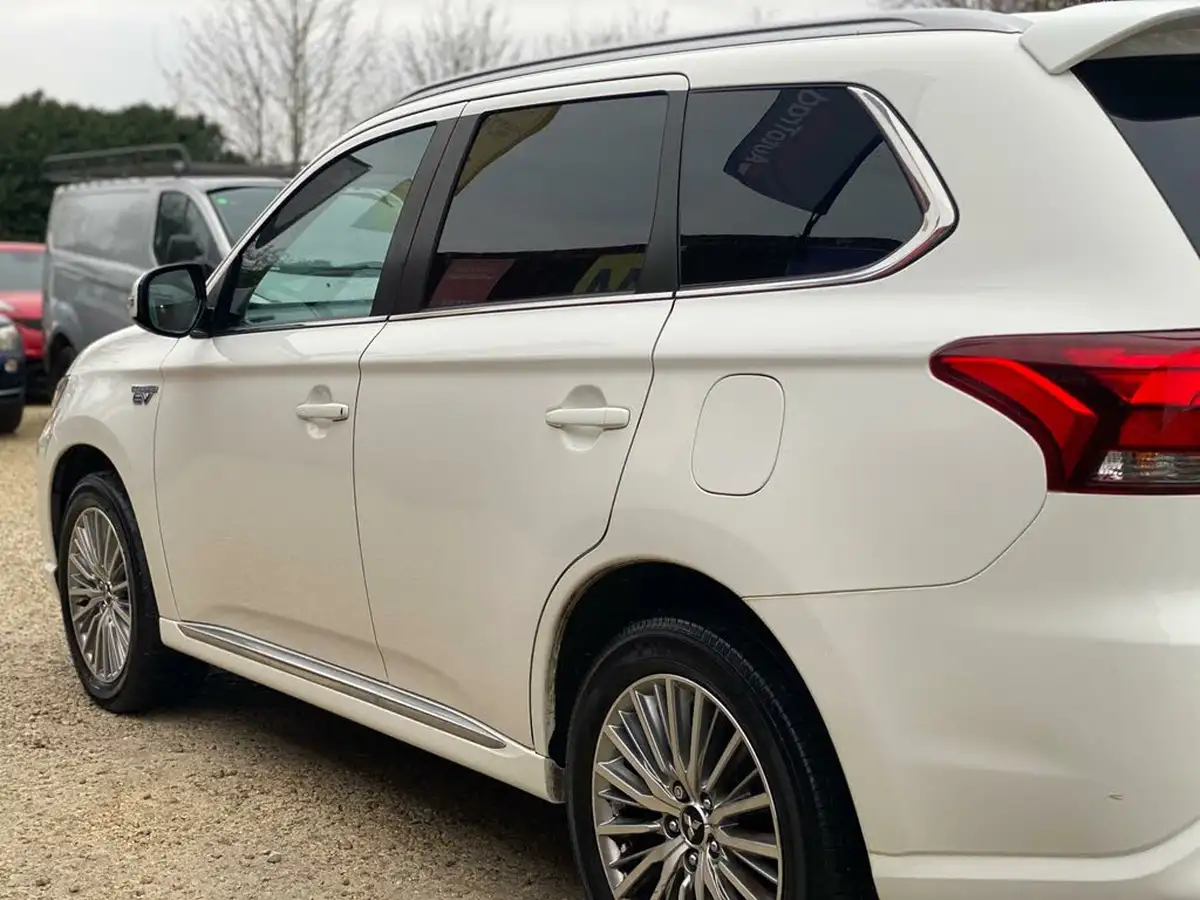 2020-mitsubishi-outlander-24-reflex-plus-commercial-big-24