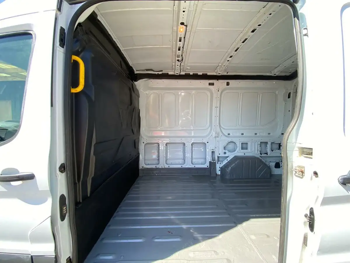 2017-ford-transit-20tdci-310-l2h2-105pseu6-big-43