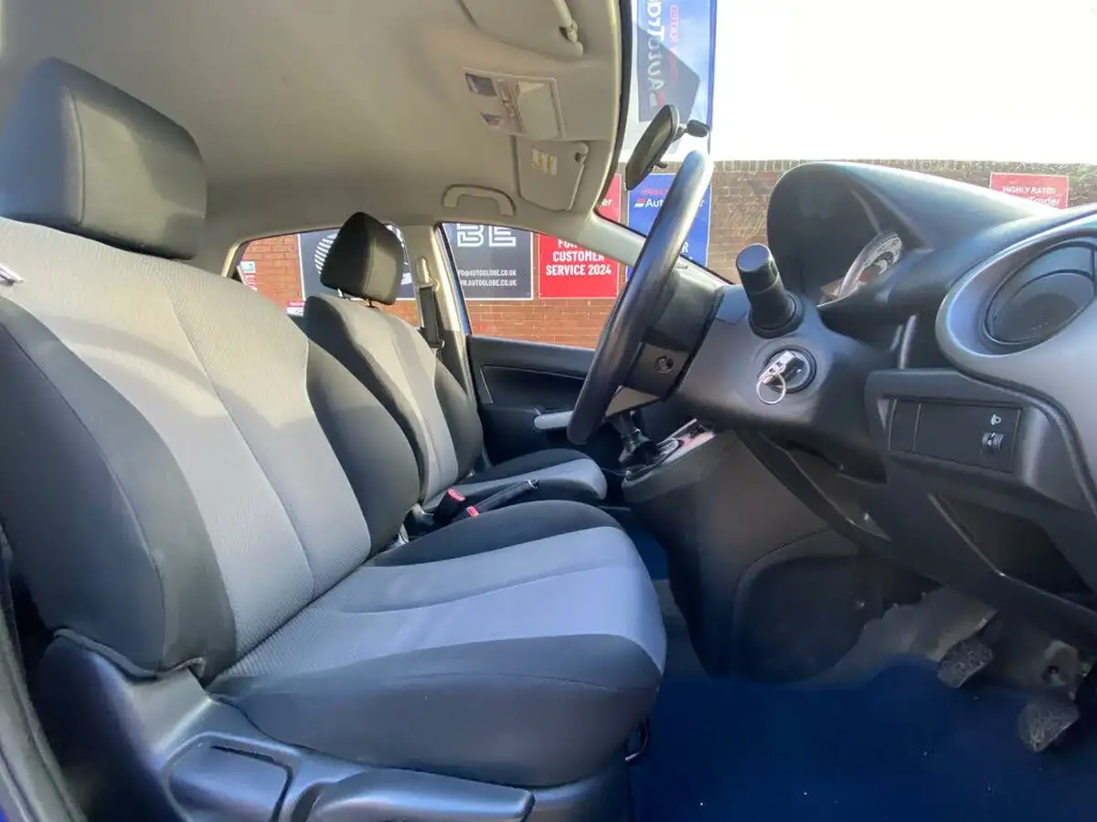 2007-mazda-mazda2-13-ts-big-30