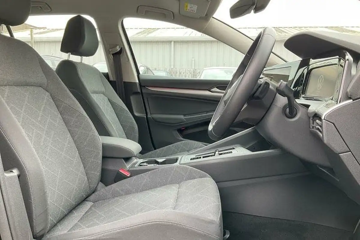 2020-volkswagen-golf-15-etsi-life-150ps-hatchback-big-16