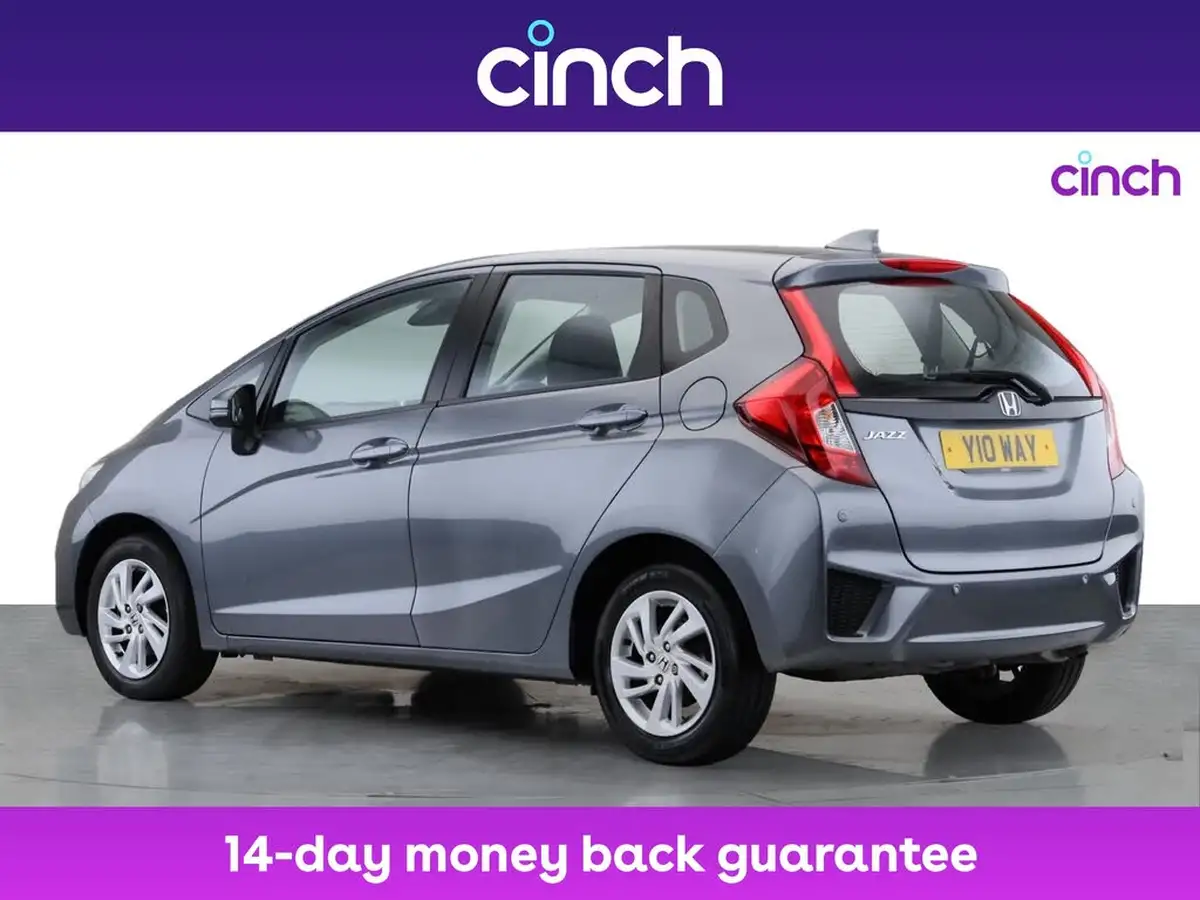 2017-honda-jazz-13-i-vtec-se-cvt-big-4