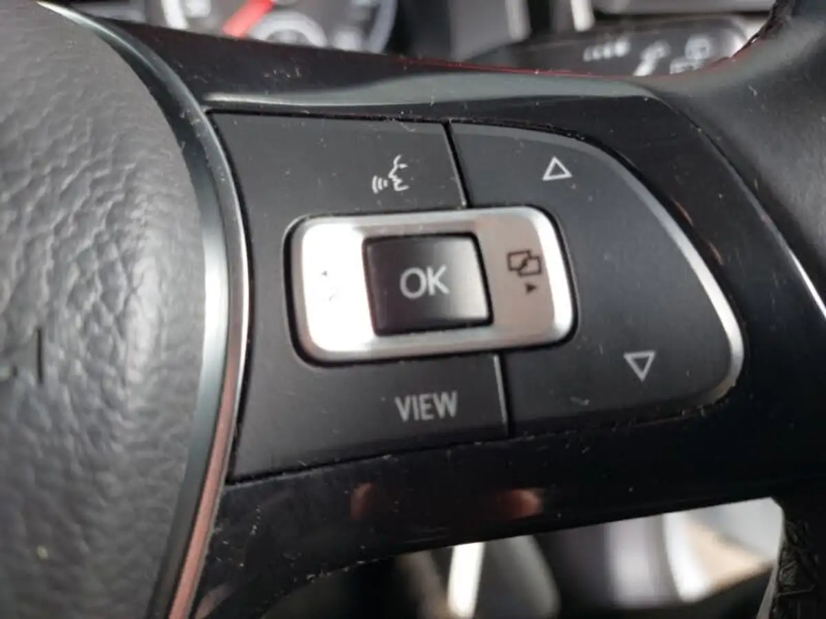 2018-volkswagen-polo-10-beats-60ps-5d-big-10