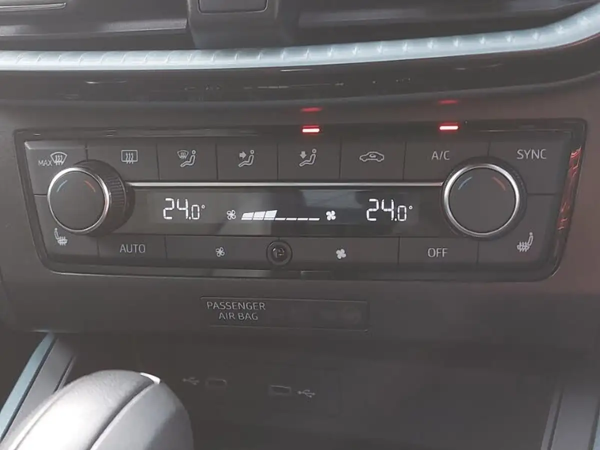 2021-seat-arona-10-tsi-xperience-lux-dsg-big-13