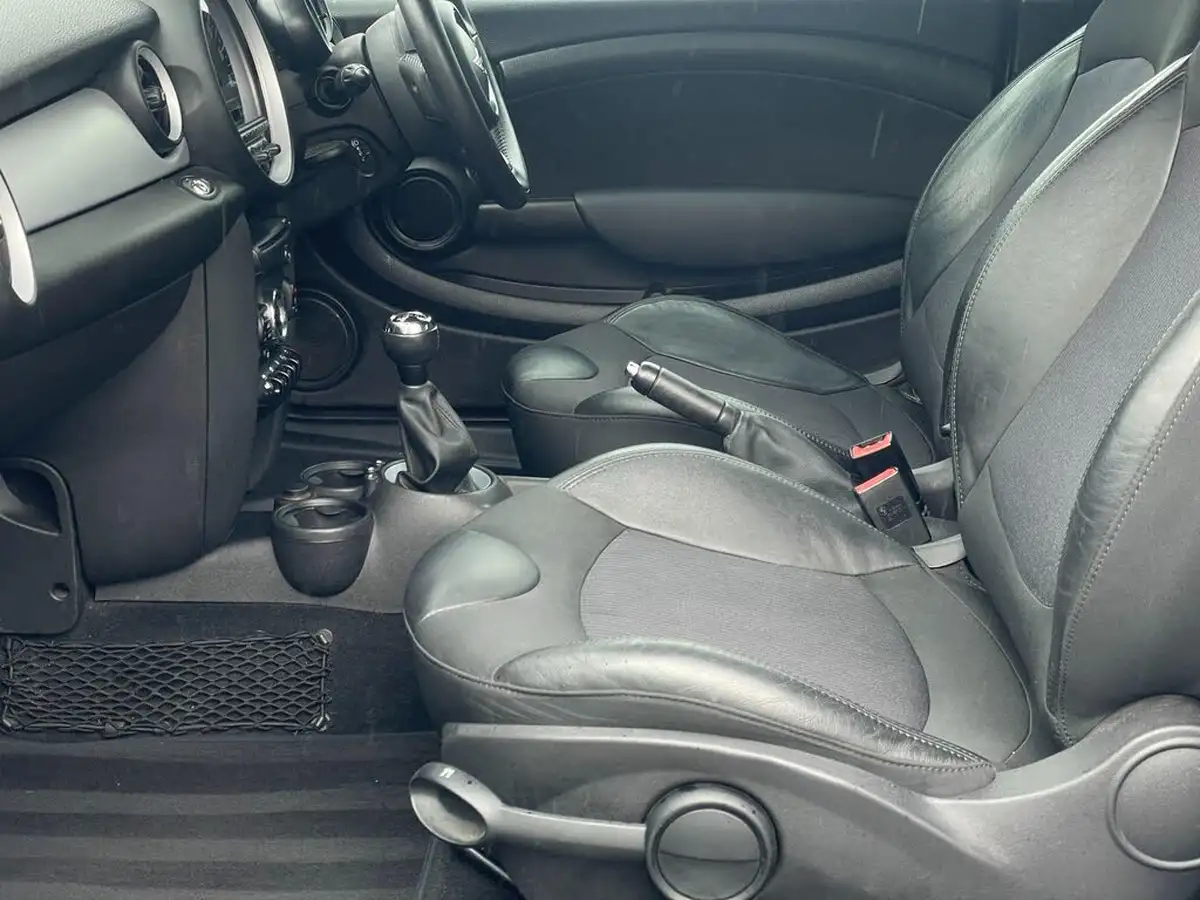2015-mini-cooper-16-cooper-122bhp-ss-big-7