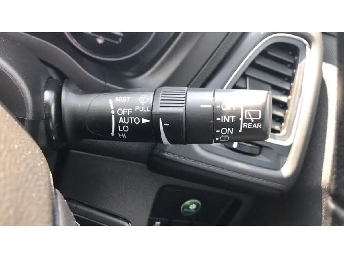 2019-honda-hr-v-15-i-vtec-se-big-33
