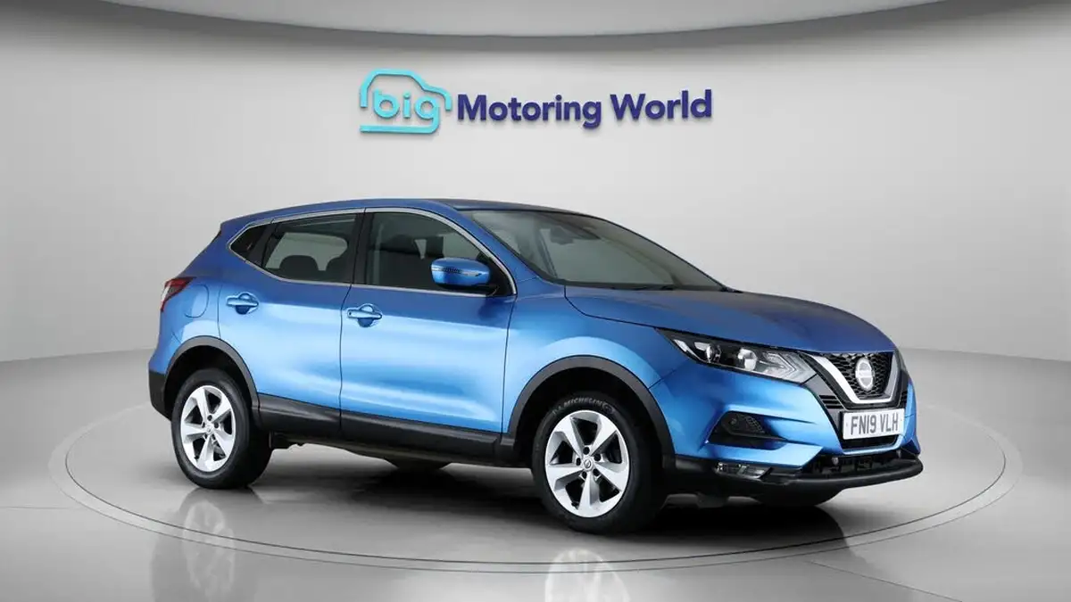 2019-nissan-qashqai-15dci-acenta-premium-17in-alloys-dct-big-1