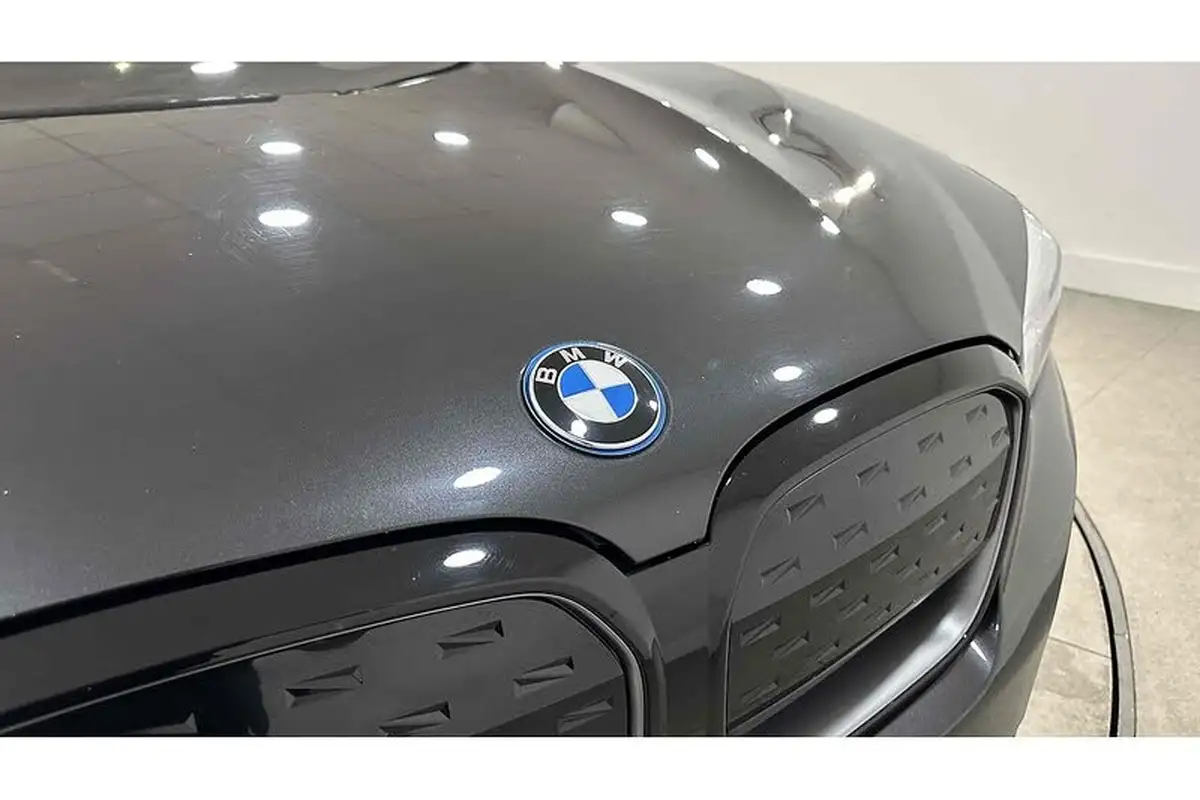 2022-bmw-ix3-e-premier-edition-big-21