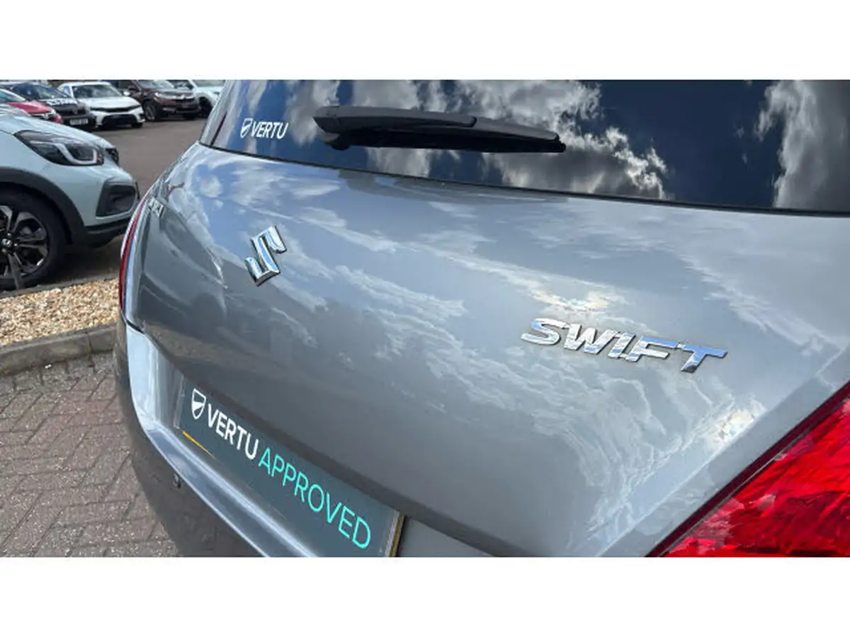 2016-suzuki-swift-12-sz4-94ps-nav-5d-at-big-21