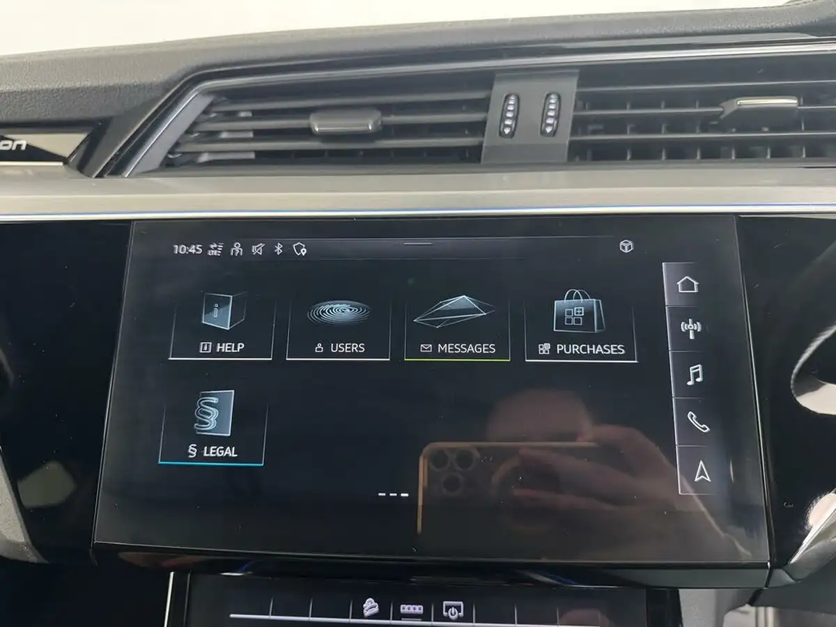 2021-audi-e-tron-e-station-wagon-big-34
