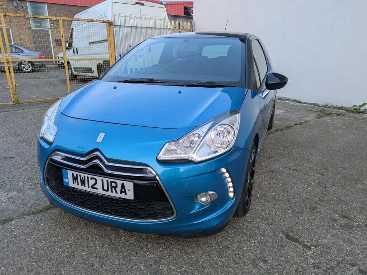 2012-citroen-ds3-16e-hdi-dsport-big-2