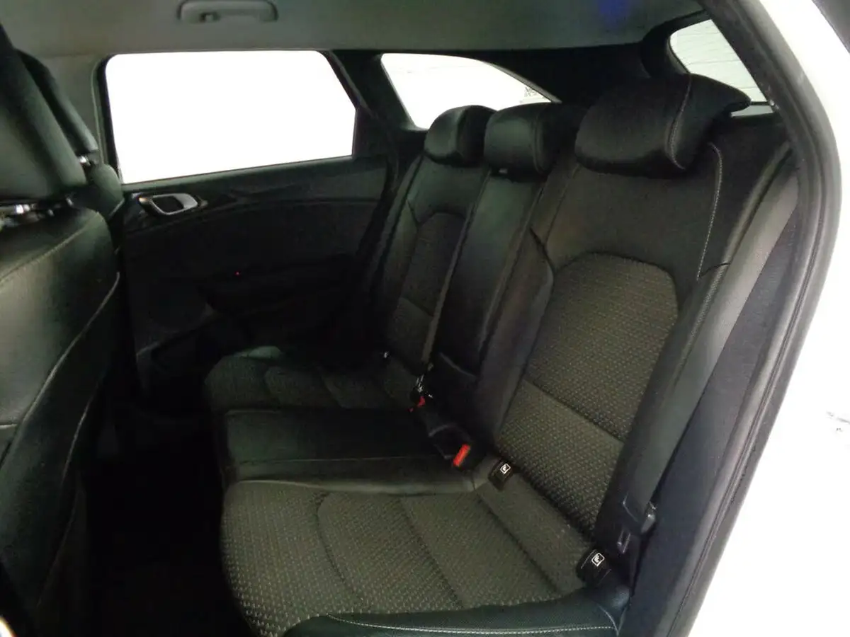 2019-kia-ceed-10-t-gdi-3-sportswagon-big-7