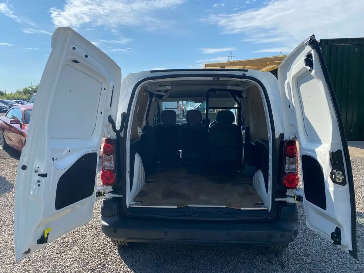 2013-citroen-berlingo-16td-l1-625-lx-airdream-airdream-panel-big-10