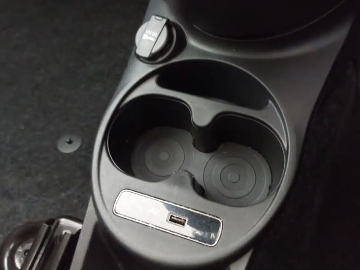 2019-fiat-500-12-lounge-big-14