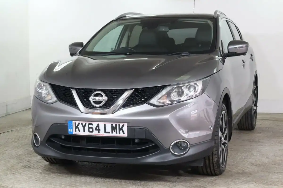 2014-nissan-qashqai-16dci-tekna-4x4-big-2