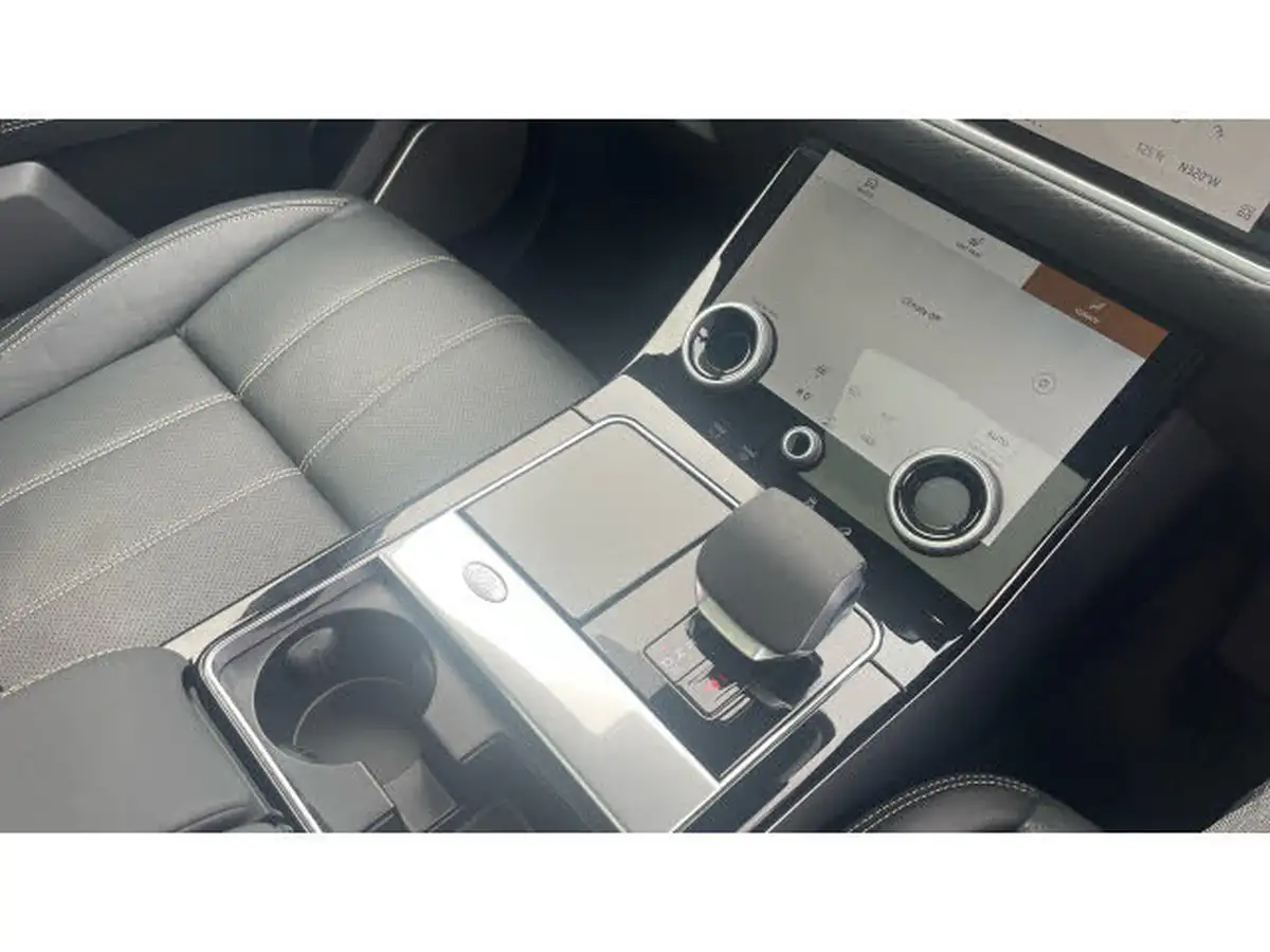 2022-land-rover-range-rover-velar-20-d200-velar-big-40