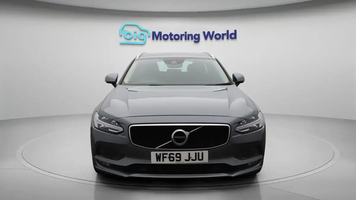2019-volvo-v90-20-t4-momentum-plus-big-2