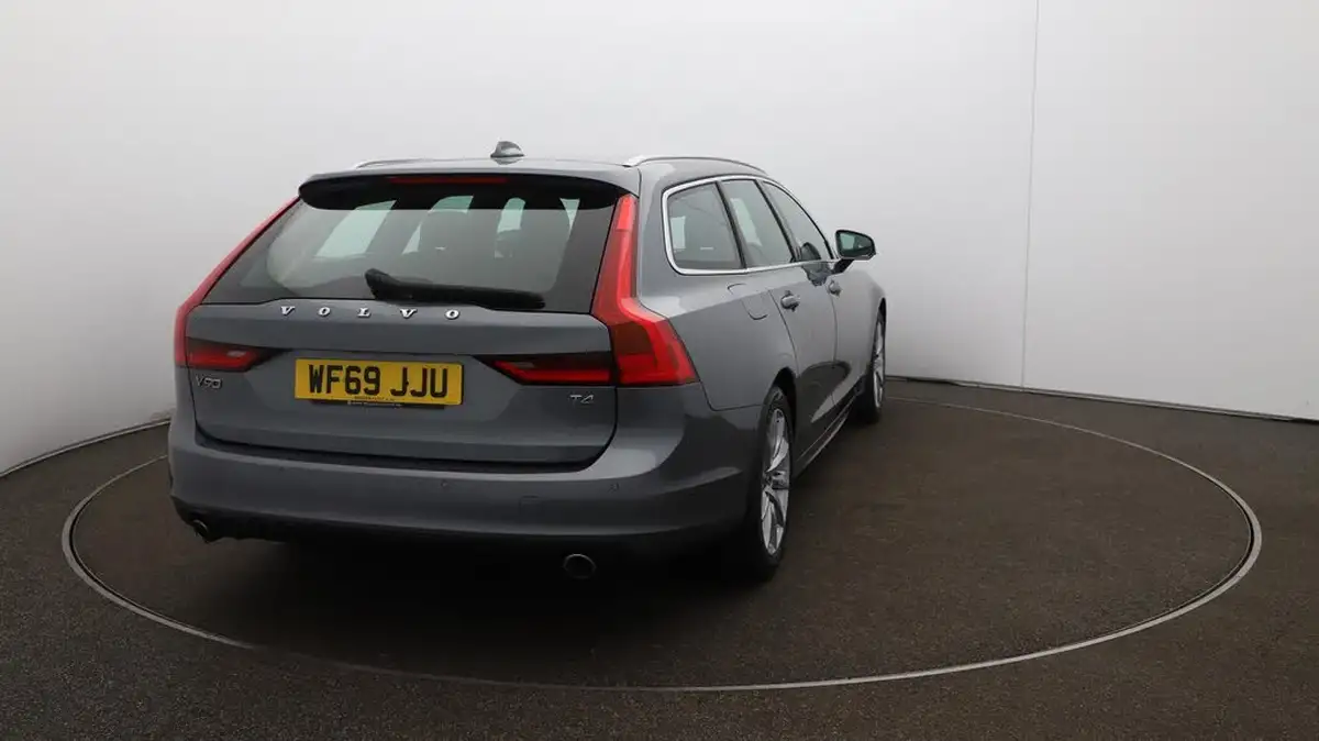 2019-volvo-v90-20-t4-momentum-plus-big-54