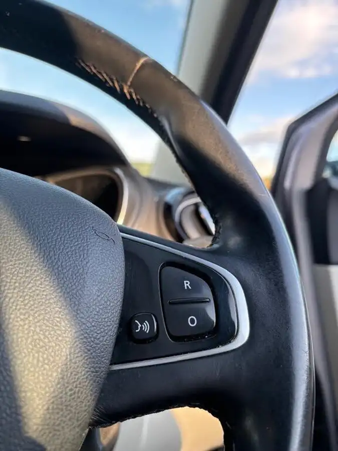 2020-renault-captur-09-tce-gt-line-big-15