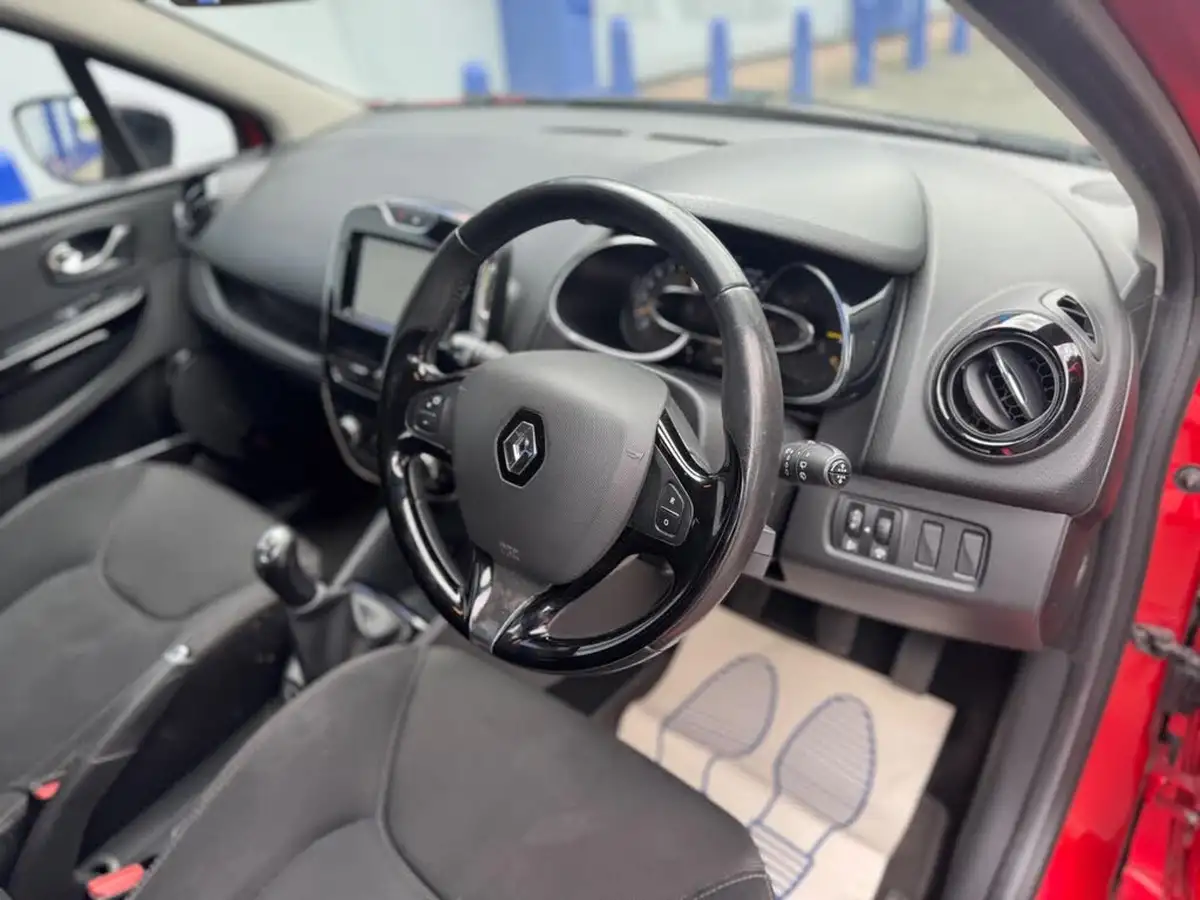 2014-renault-clio-12-dynamique-big-42