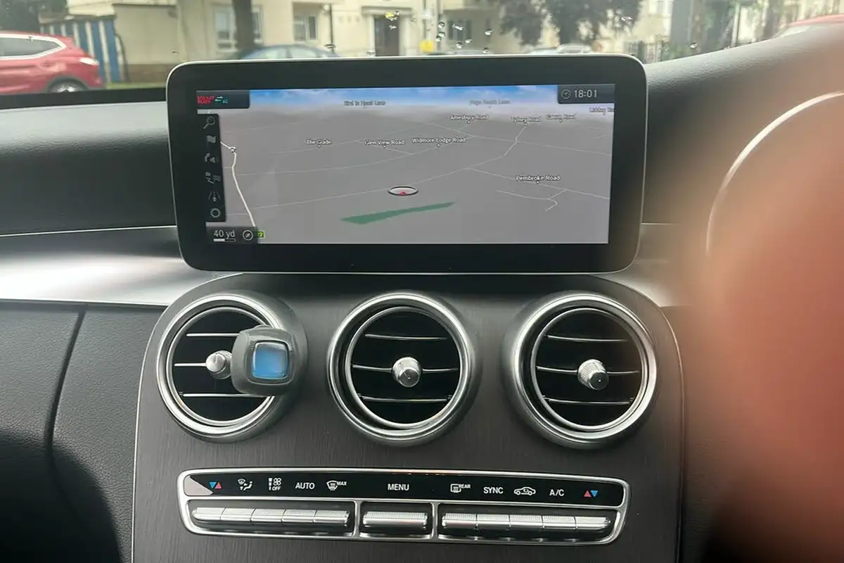 2021-mercedes-benz-c-class-15-c200-amg-line-198ps-eq-boost-ss-estate-5d-1497cc-big-13