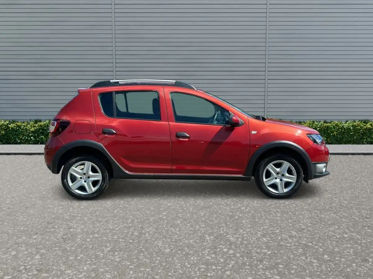 2014-dacia-sandero-stepway-15d-laureate-big-3