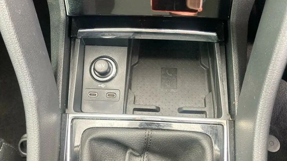 2021-skoda-karoq-15-tsi-edition-big-22