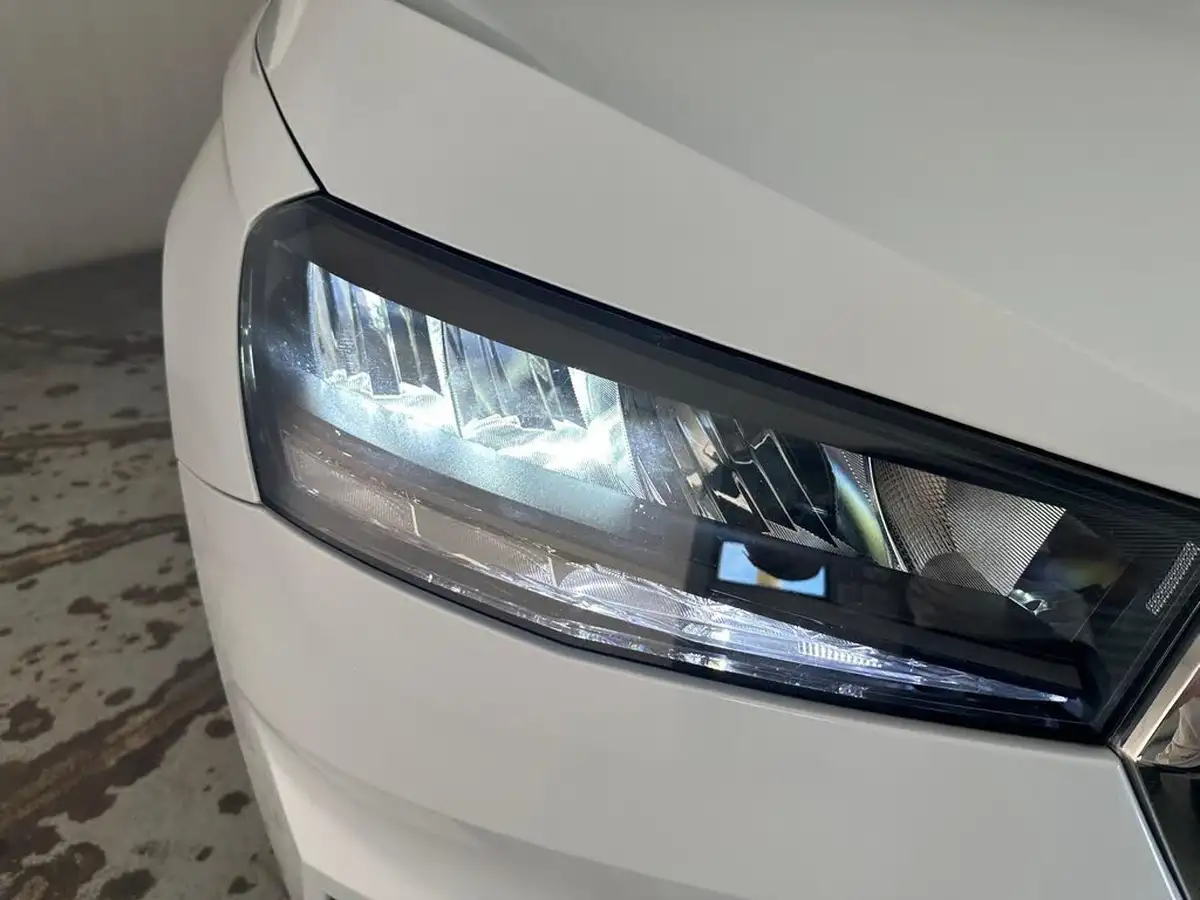 2023-skoda-fabia-10-tsi-se-comfort-109ps-dsg-big-35