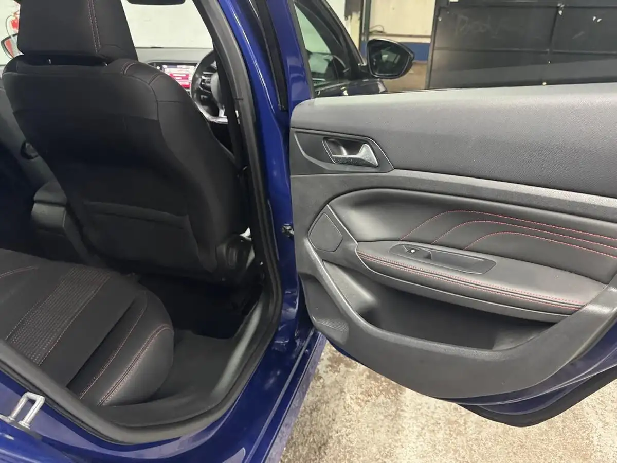 2016-peugeot-308-16-bluehdi-gt-line-big-24