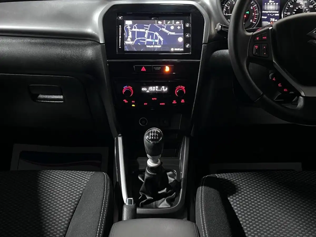 2020-suzuki-vitara-14-boosterjet-sz-t-140ps-big-27