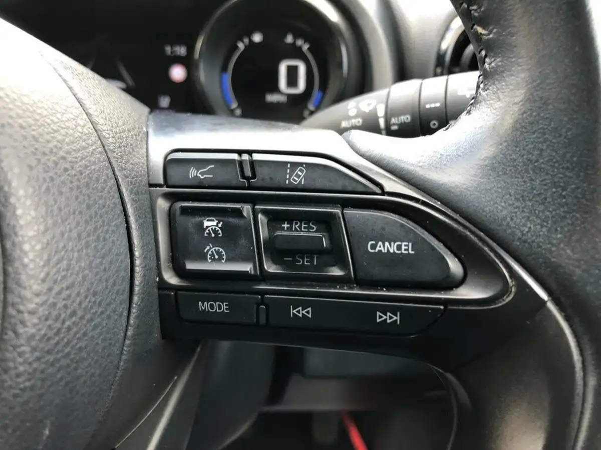 2021-toyota-yaris-15-vvt-i-launch-edition-big-37