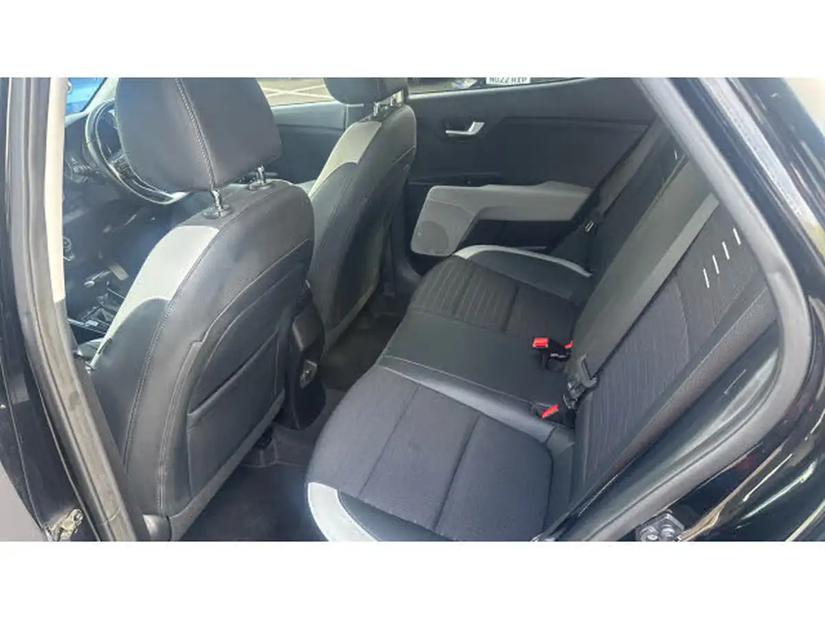 2019-kia-stonic-10-t-gdi-3-dct-big-15