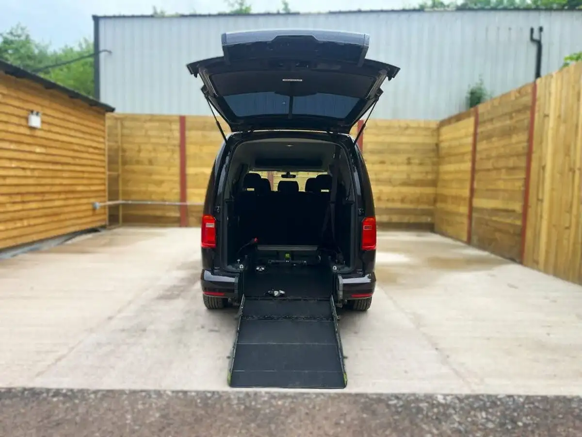 2017-volkswagen-caddy-maxi-life-20tdi-c20-102ps-dsg-big-2