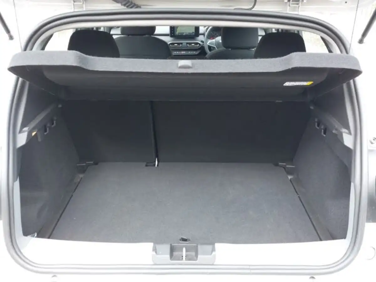 2024-dacia-sandero-stepway-10-tce-extreme-90bhp-big-7