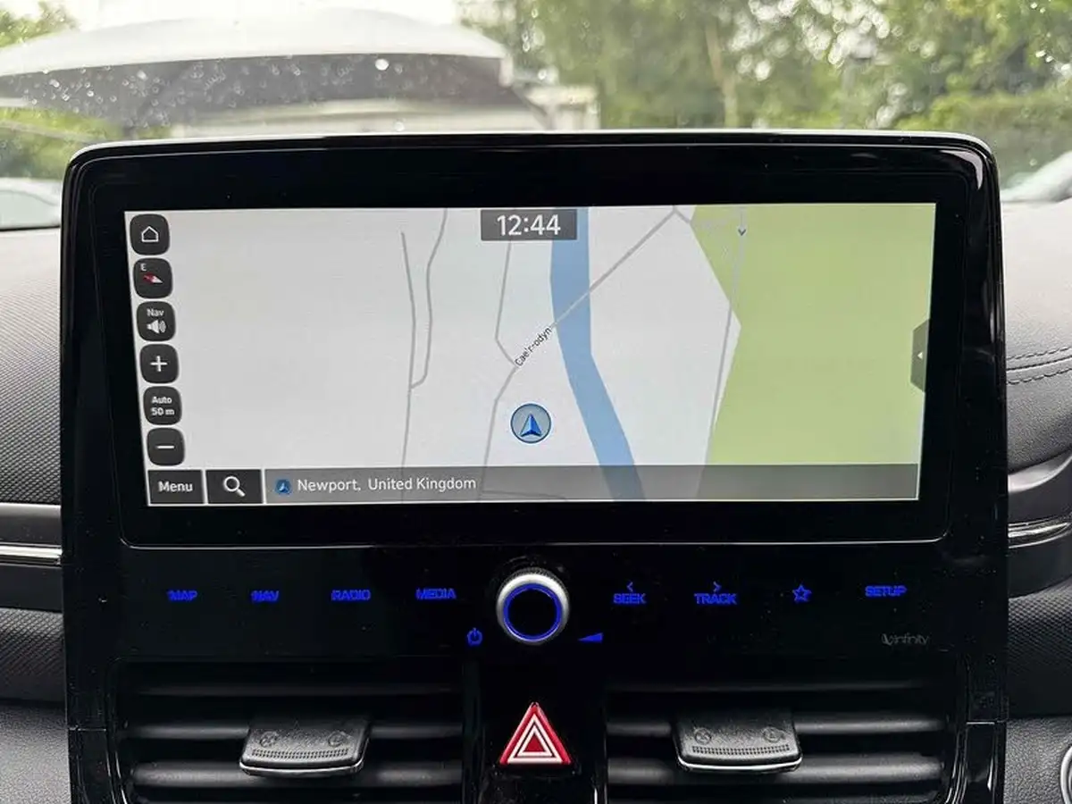 2022-hyundai-ioniq-16-gdi-premium-se-hybrid-big-9