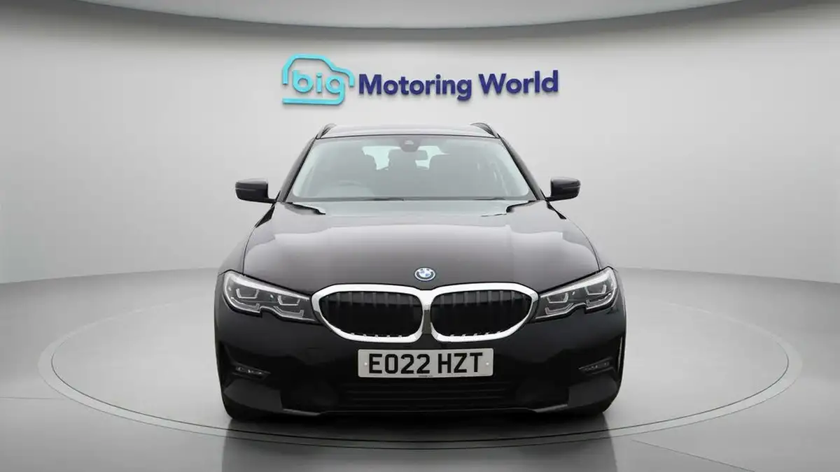 2022-bmw-3-series-20-330e-se-pro-touring-5d-big-2