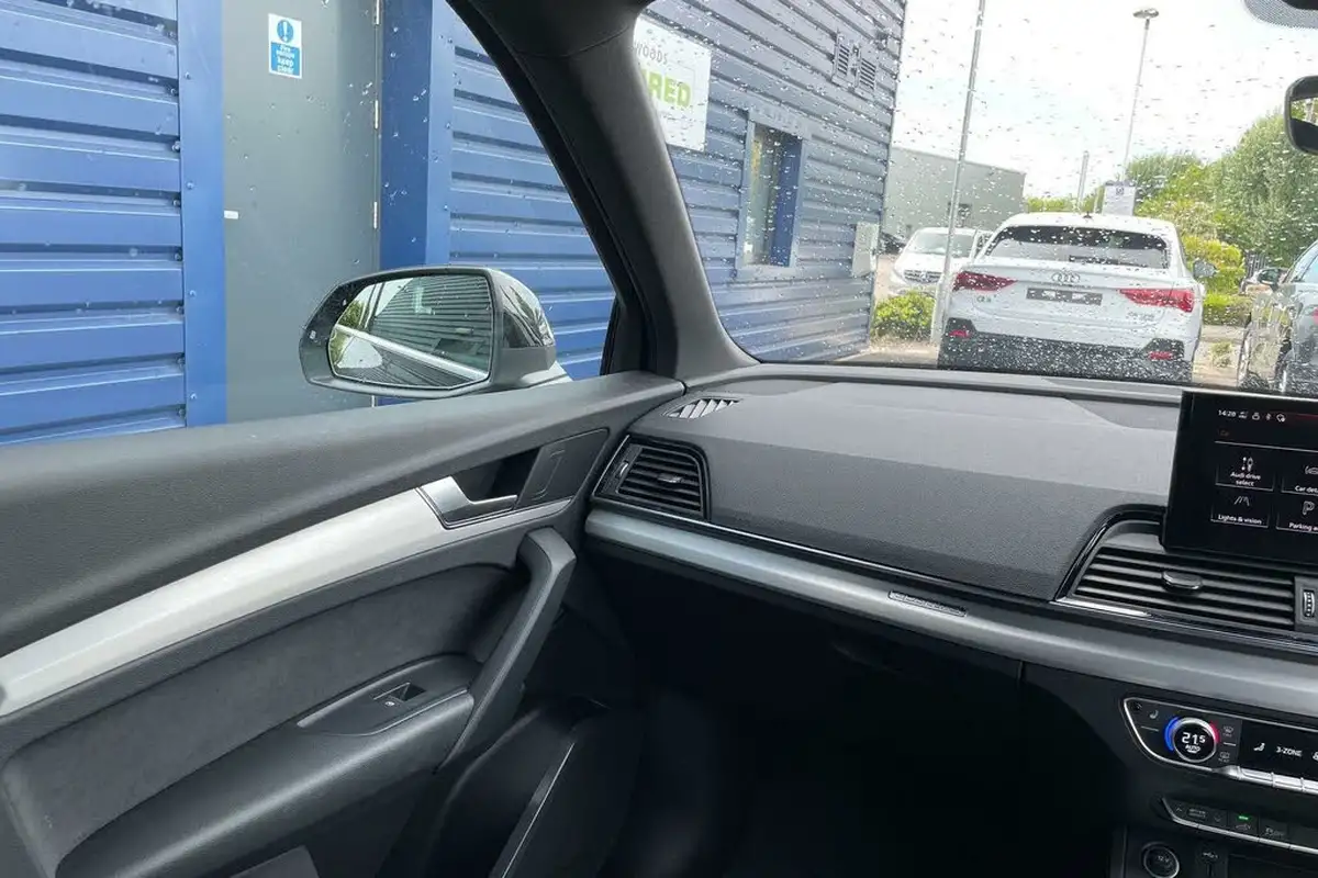 2021-audi-q5-20-50-tfsi-e-s-line-station-wagon-big-38