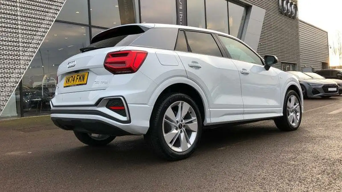 2024-audi-q2-15-35-tfsi-s-line-tronic-big-51