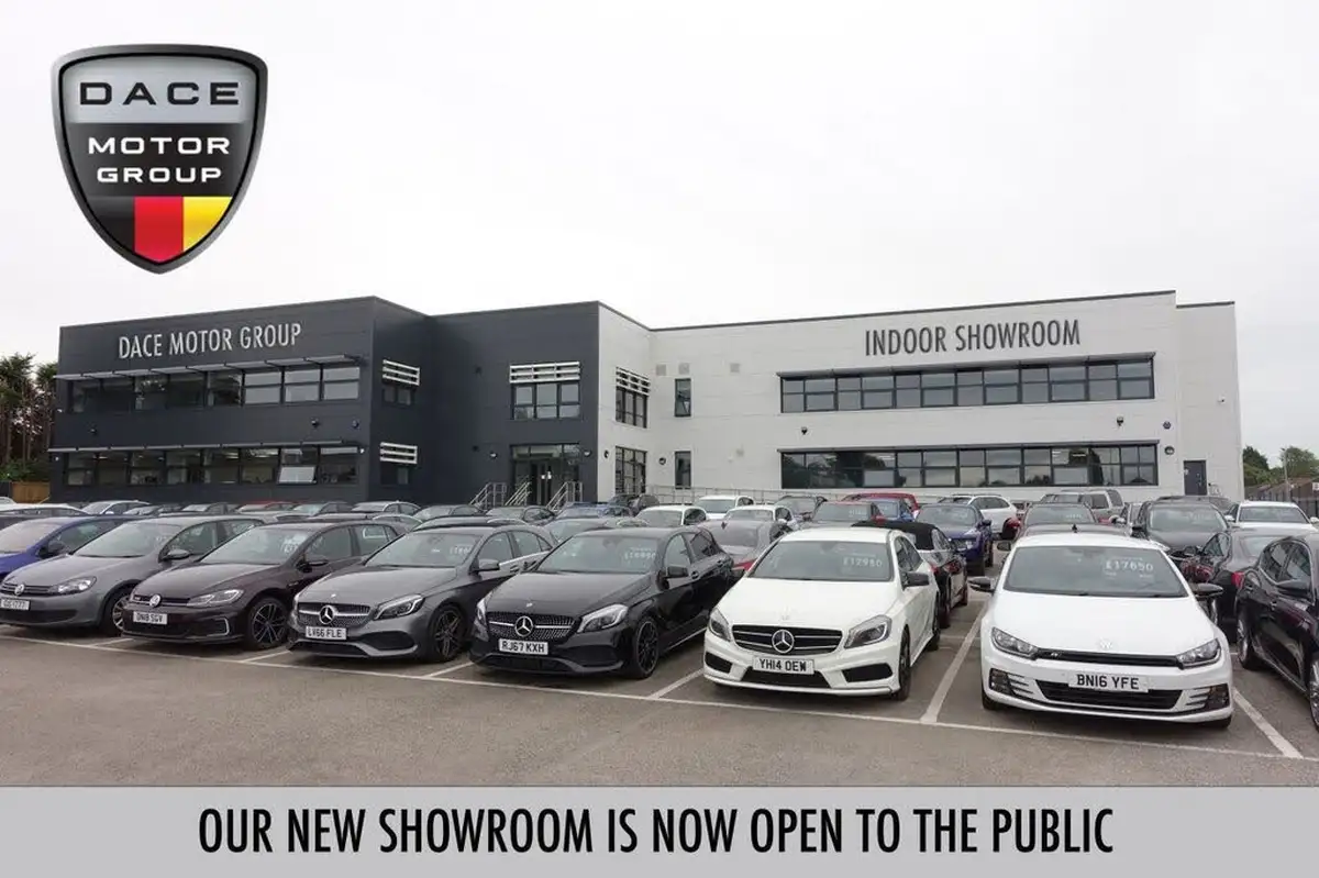 2015-volkswagen-golf-20tdi-gtd-bmt-hatchback-5d-big-6