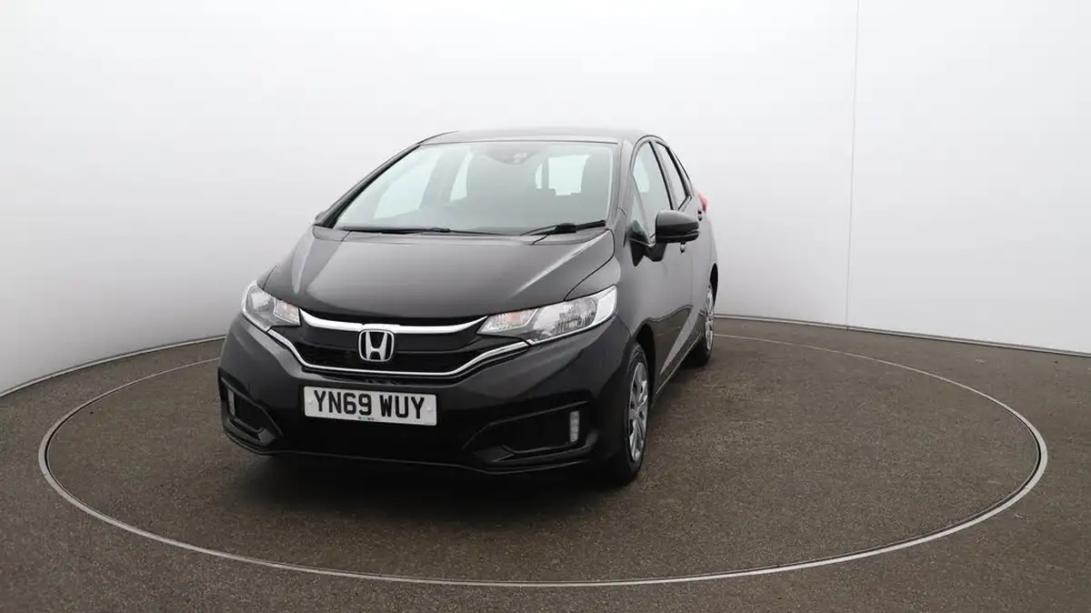 2019-honda-jazz-13-i-vtec-s-big-35
