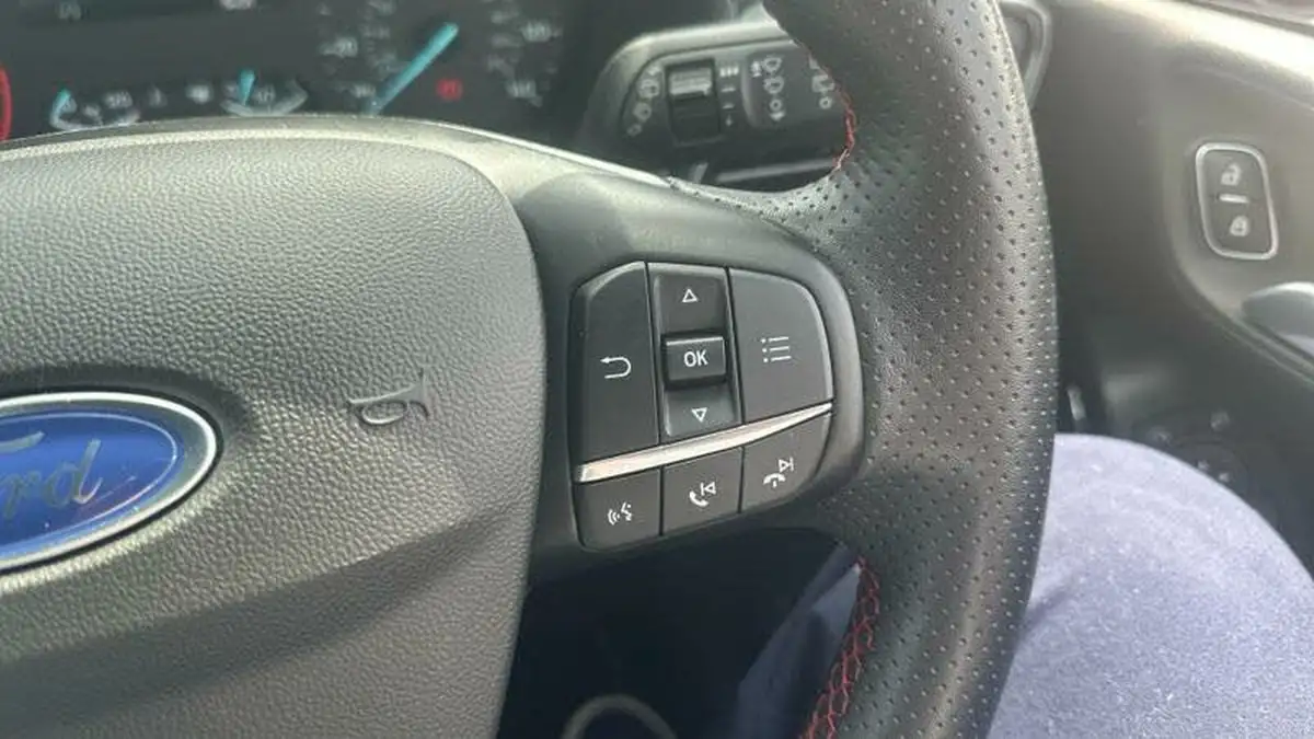 2022-ford-fiesta-10t-st-line-100ps-5d-big-33
